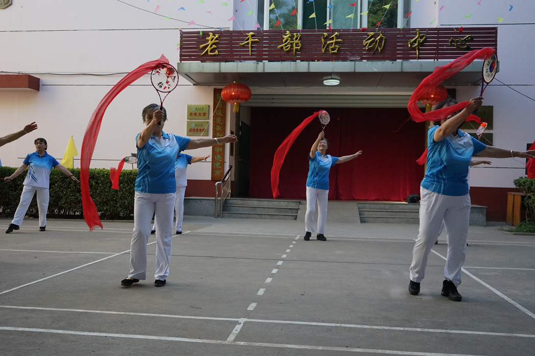 e2c66a87da2648f49b30c785b8f60f2b.png e2c66a87da2648f49b30c785b8f60f2b.png