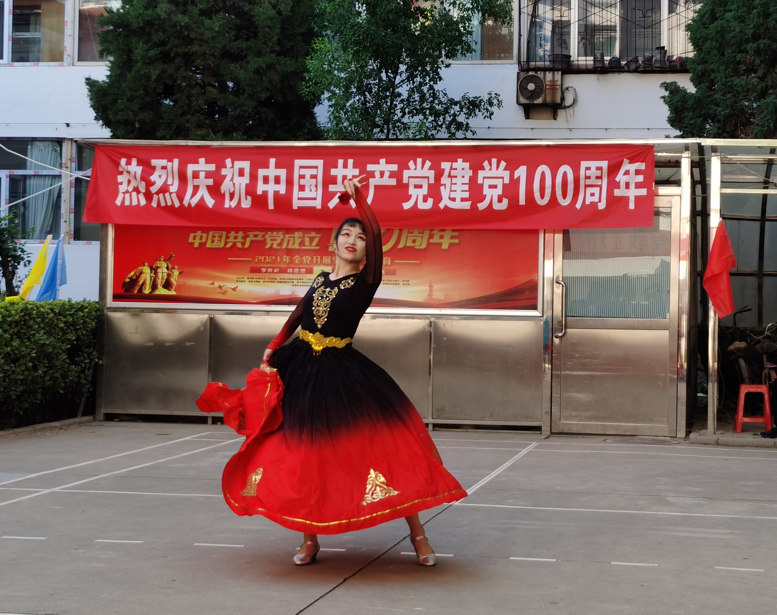 a172b633180f4e56adccf311eeb06a9d.jpg a172b633180f4e56adccf311eeb06a9d.jpg